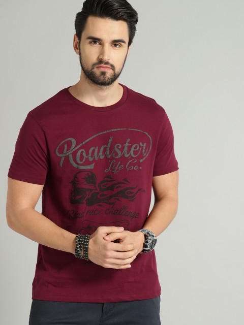 

The Roadster Lifestyle Co Men Maroon Printed Round Neck T-shirt