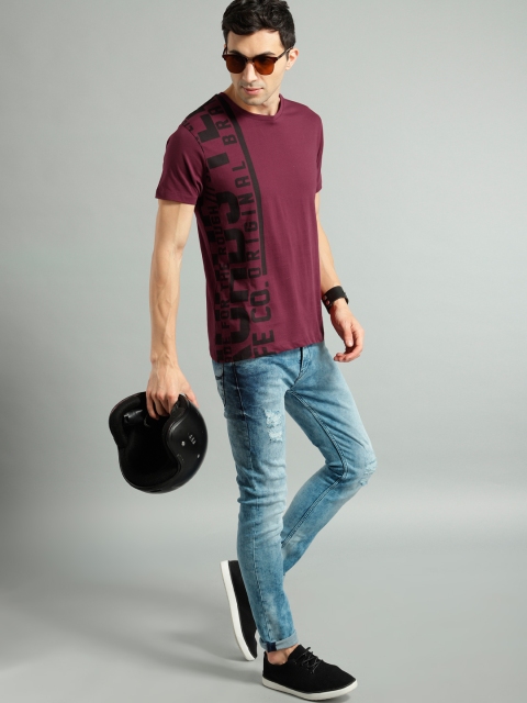 

Roadster Men Maroon Printed Round Neck T-shirt