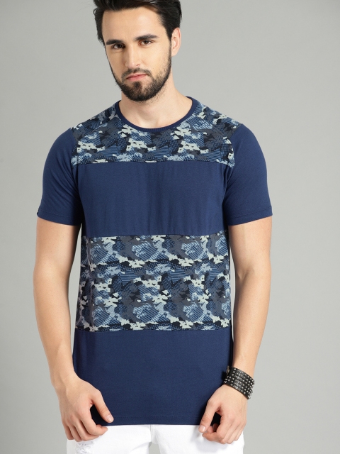 

Roadster Men Blue Printed Round Neck T-shirt