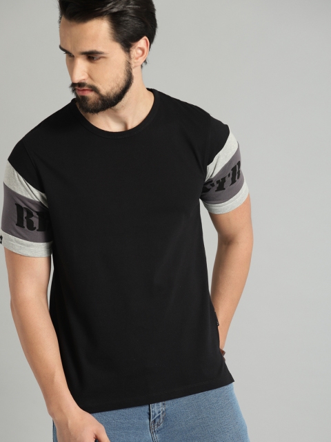 

Roadster Men Black Solid Round Neck T-shirt