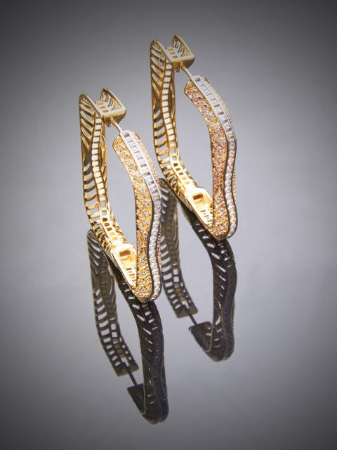 

shaze Women Silver-Toned & Gold-Toned CZ Stone Studded Square Hoop Earrings