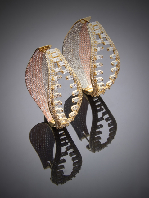 

shaze Women Silver-Toned & Gold-Toned CZ Stone Studded Circular Hoop Earrings