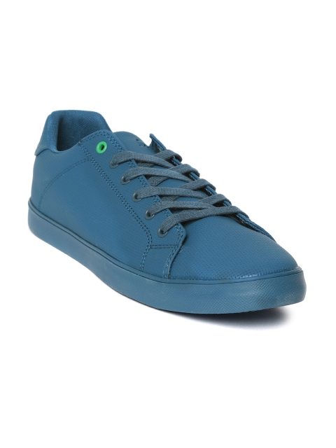 

United Colors of Benetton Men Blue Textured Sneakers