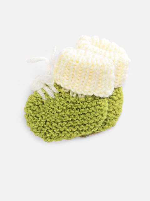 

Magic Needles Boys Green Handmade Knit Crochet Woolen Booties