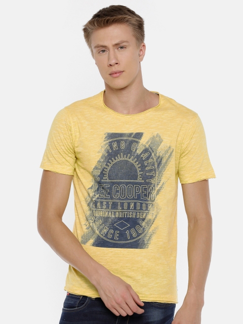 

Lee Cooper Men Yellow Printed Round Neck T-shirt