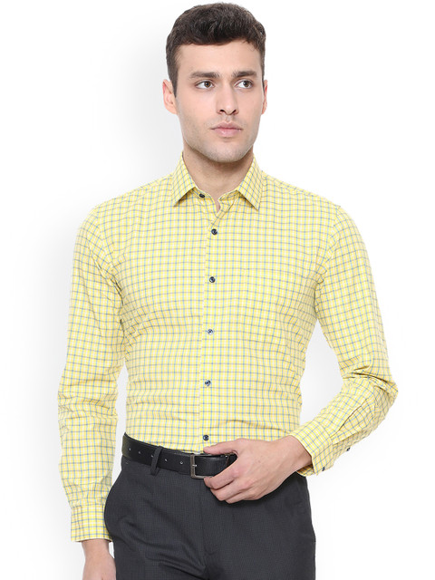 

Peter England Men Yellow Regular Fit Checked Formal Shirt
