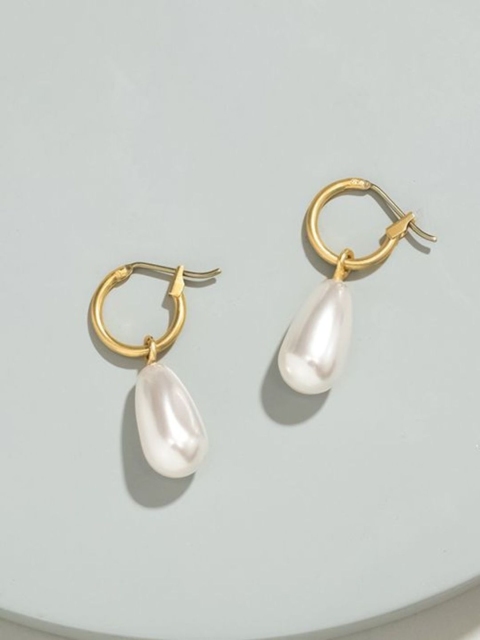 

Pipa Bella Gold-Toned & White Teardrop Shaped Drop Earrings