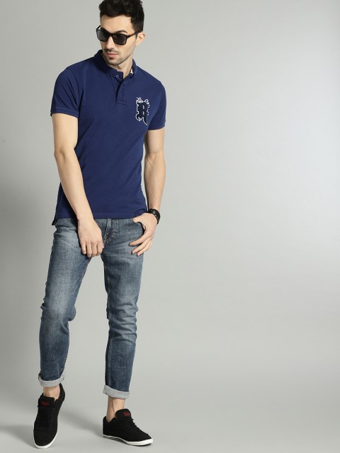 

Roadster Men Navy Blue Solid Polo Collar T-shirt
