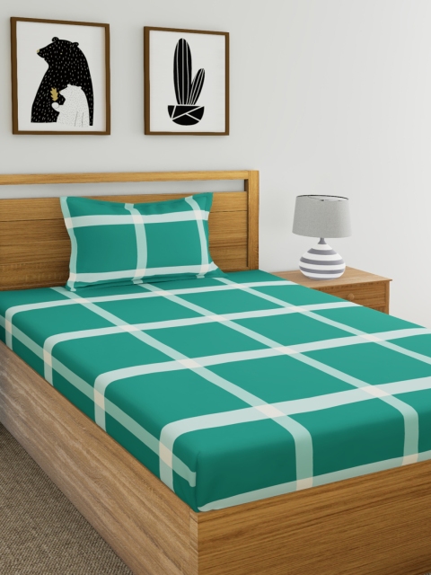 

Home Ecstasy Green & Off-White Geometric 140 TC Cotton 1 Single Bedsheet with 1 Pillow Covers