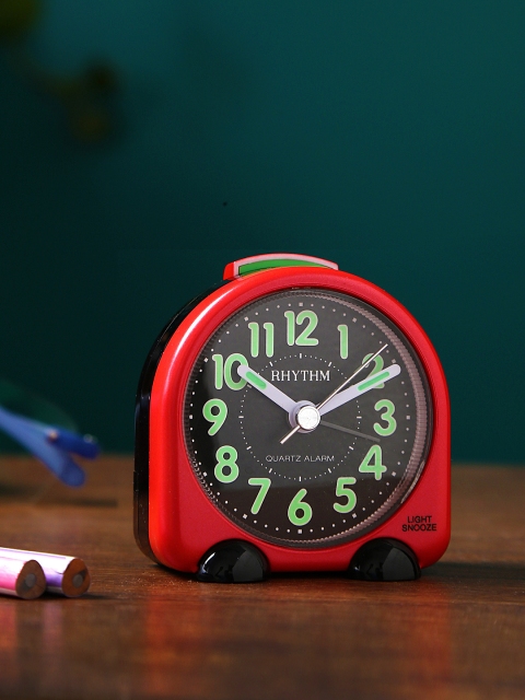 

Rhythm Black Handcrafted Geometric Solid Analogue Table Clock