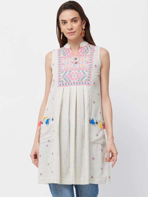 

Naari Women Grey Embroidered Tunic