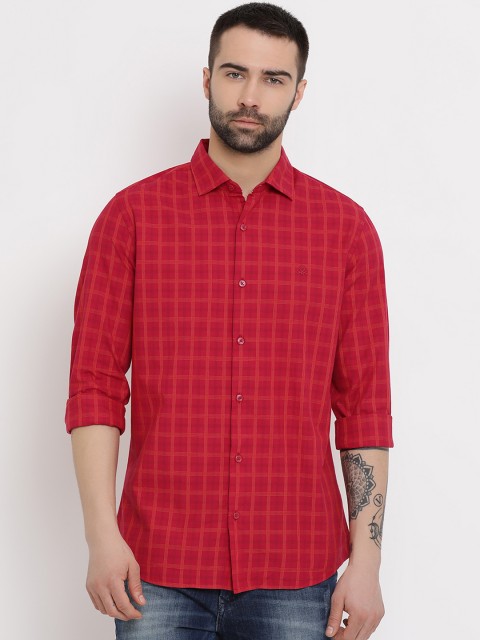 

United Colors of Benetton Men Red Slim Fit Checked Casual Shirt