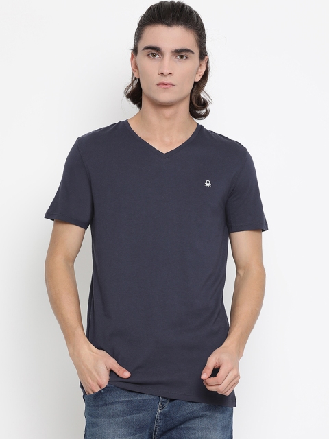 

United Colors of Benetton Men Navy Blue Solid V-Neck T-shirt