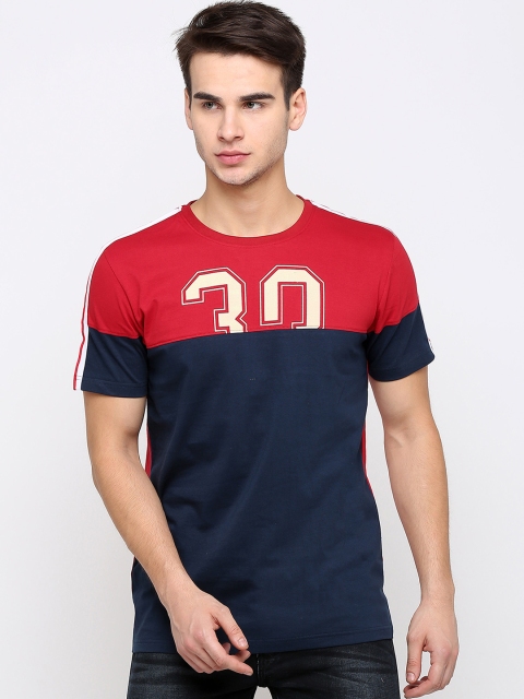 

Maniac Men Red Printed Round Neck T-shirt