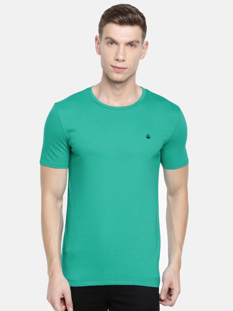 

United Colors of Benetton Men Teal Blue Solid Round Neck T-shirt