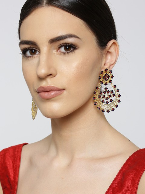 

Zariin Navy & Red 22K Gold-Plated Enamelled Filigree Crescent-Shaped Chandbalis