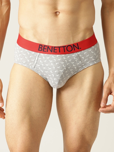 

Undercolors of Benetton Men Grey & White Printed Briefs 19P3P80VP28DI902