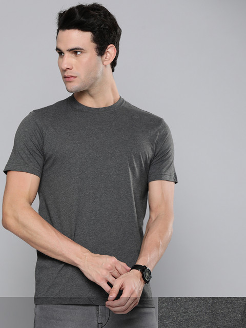 

Levis Men Grey Melange Solid Round Neck T-shirt