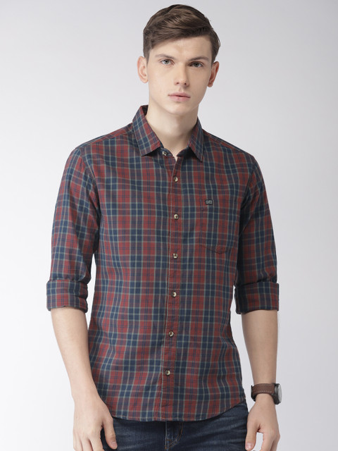 

The Indian Garage Co Men Brick Red & Navy Blue Regular Fit Checked Casual Shirt