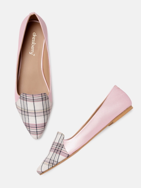 

DressBerry Women Pink & White Printed Ballerinas