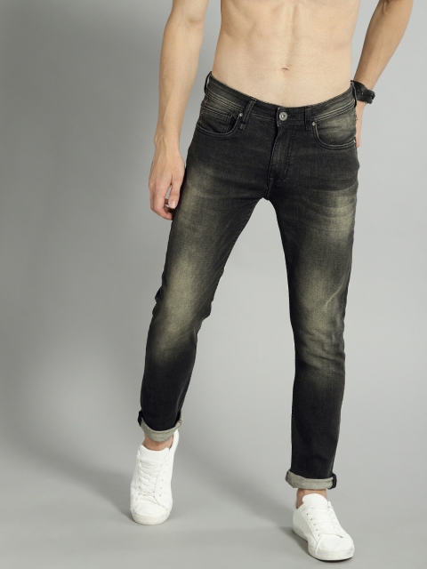 

The Roadster Lifestyle Co Men Black Premium Vintage Wash Skinny Fit Mid-Rise Clean Look Stretchable Jeans