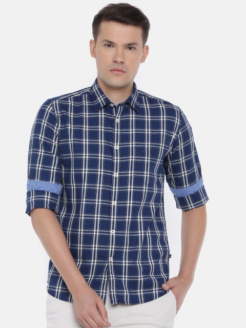 

Parx Men Blue & White Slim Fit Checked Casual Shirt