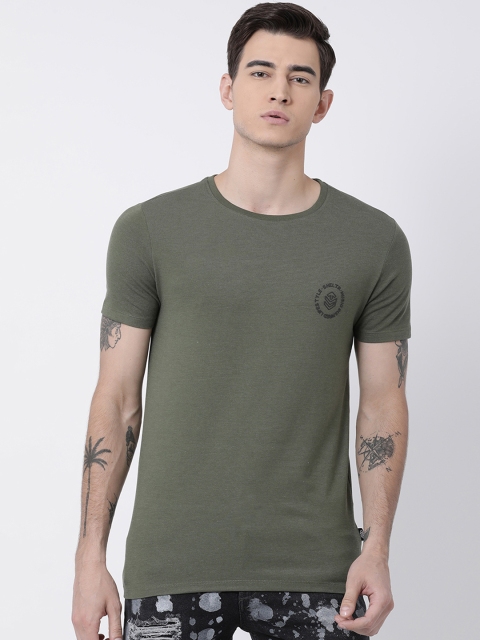 

SHELTR Men Olive Green Solid Round Neck T-shirt
