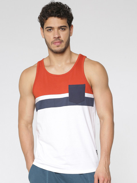 

ONLY & SONS Men White & Red Colourblocked Round Neck T-shirt