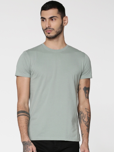 

ONLY & SONS Men Green Solid Round Neck T-shirt