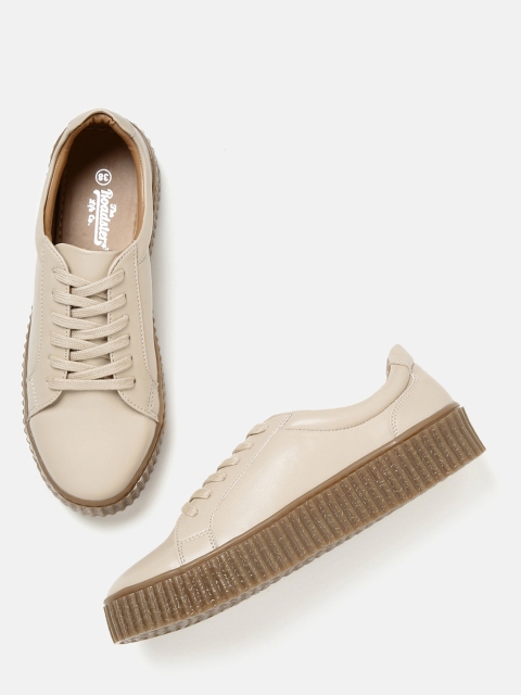 

Roadster Women Beige Flatform Sneakers