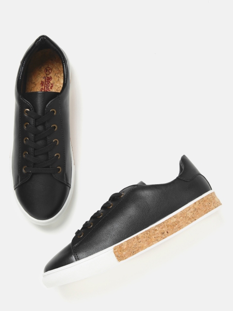 

Roadster Women Black Sneakers