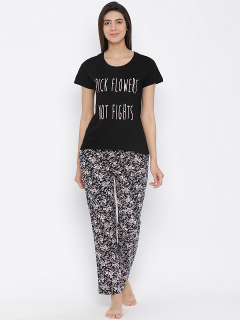 

Clovia Women Black Printed Night suit