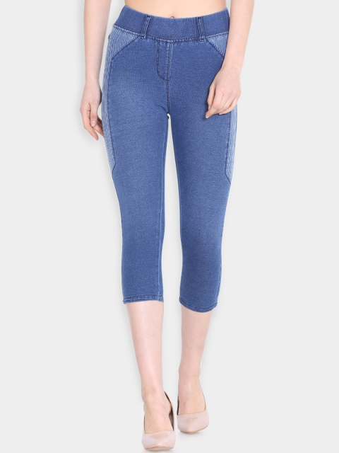 

Westwood Women Blue Solid Skinny Fit Capris