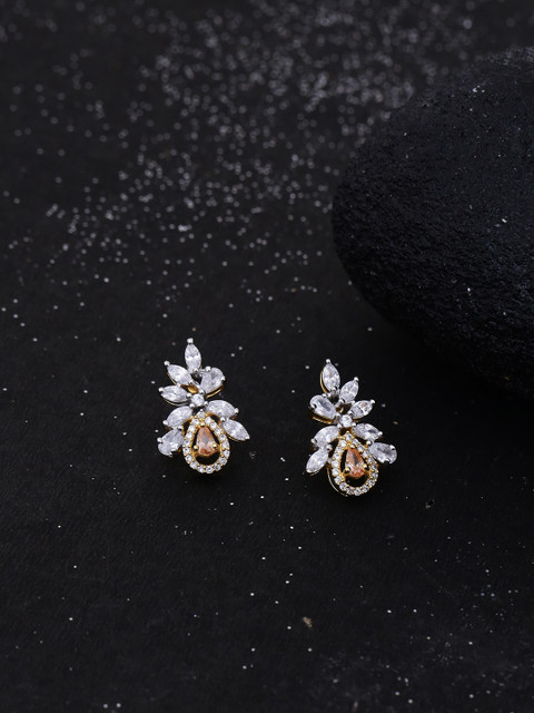 

Studio Voylla Gold-Toned Contemporary Studs