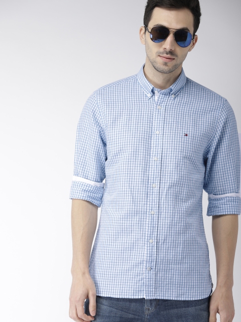 

Tommy Hilfiger Men Blue & White Regular Fit Checked Casual Shirt