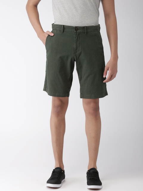 

Tommy Hilfiger Men Olive Green Brooklyn Solid Regular Fit Regular Shorts
