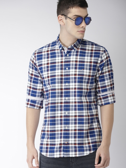 

Tommy Hilfiger Men Blue & White Regular Fit Checked Casual Shirt