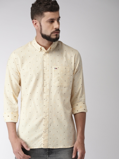 

Tommy Hilfiger Men Yellow Regular Fit Self Design Casual Shirt