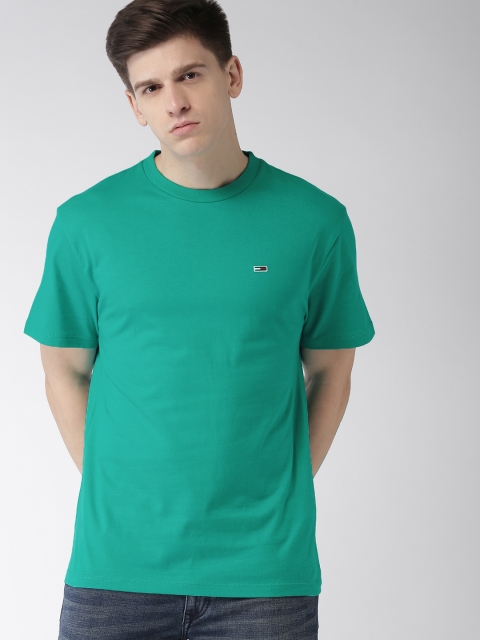 

Tommy Hilfiger Men Green Solid Round Neck T-shirt