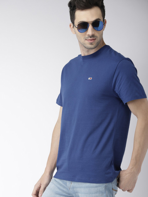 

Tommy Hilfiger Men Blue Solid Round Neck T-shirt