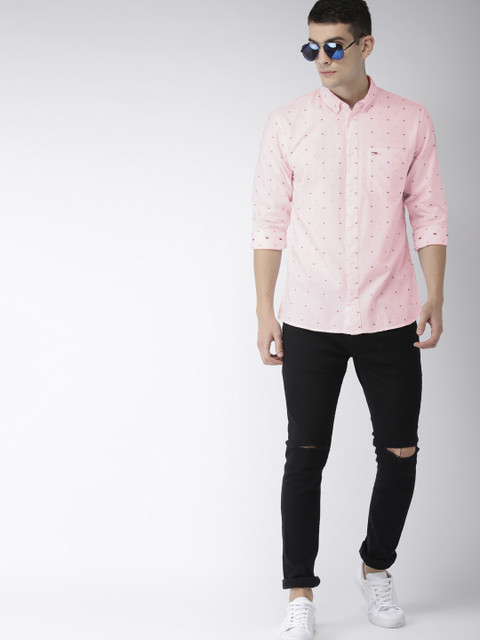 

Tommy Hilfiger Men Pink Regular Fit Self Design Casual Shirt
