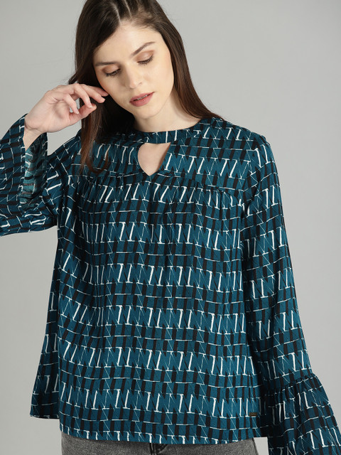 

The Roadster Lifestyle Co Women Blue Printed Top