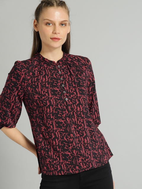 

The Roadster Lifestyle Co Women Red & Black Printed Top