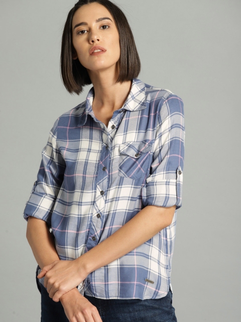 

The Roadster Lifestyle Co Women Blue & White Regular Fit Checked Casual Shirt