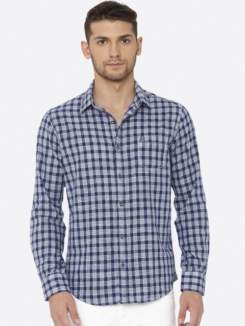 

Mufti Men Navy Blue & Off-White Slim Fit Checked Casual Shirt
