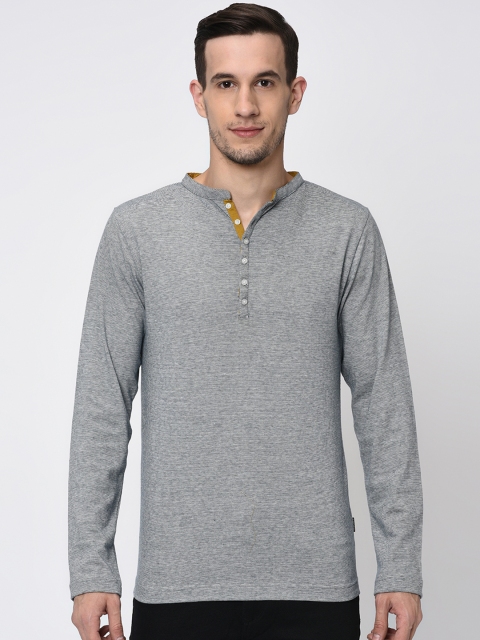 

Rigo Men Grey Self Design Mandarin Collar Slim Fit T-shirt
