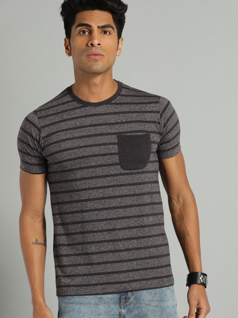 

Roadster Men Grey Striped Round Neck T-shirt