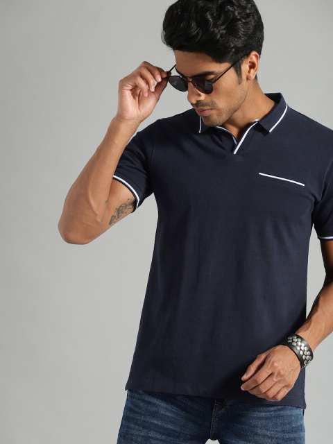

Roadster Men Navy Blue Solid Polo Collar T-shirt