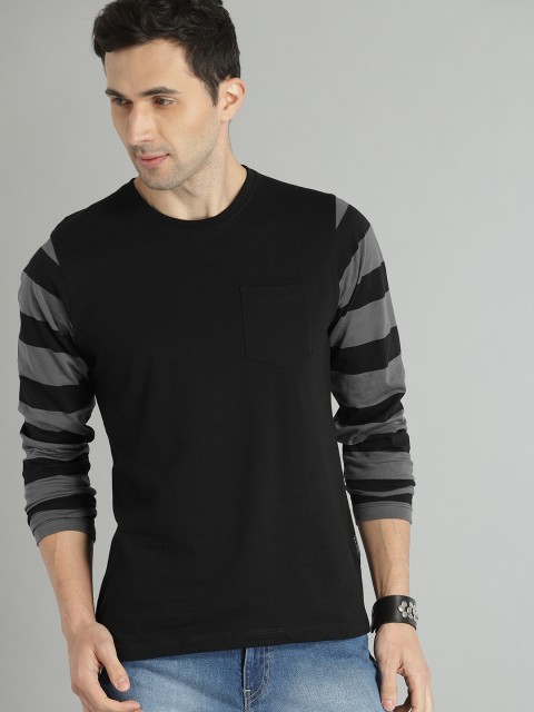 

The Roadster Lifestyle Co Men Black Grey Solid Round Neck Pure Cotton T-shirt