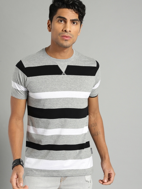 

Roadster Men Grey Striped Round Neck T-shirt